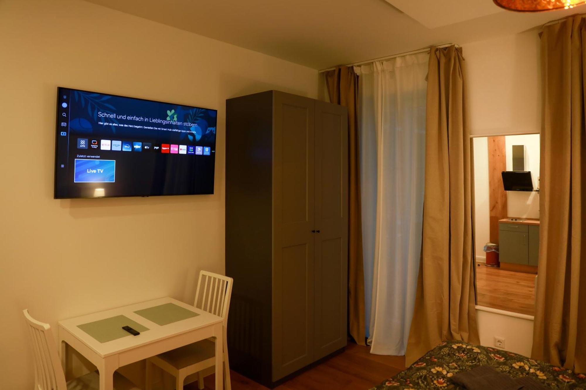 Boutique Hotel Pension Luisengruen Kueche 1Gbs Wlan Netflix Disney Magentatv Chemnitz  Exteriér fotografie