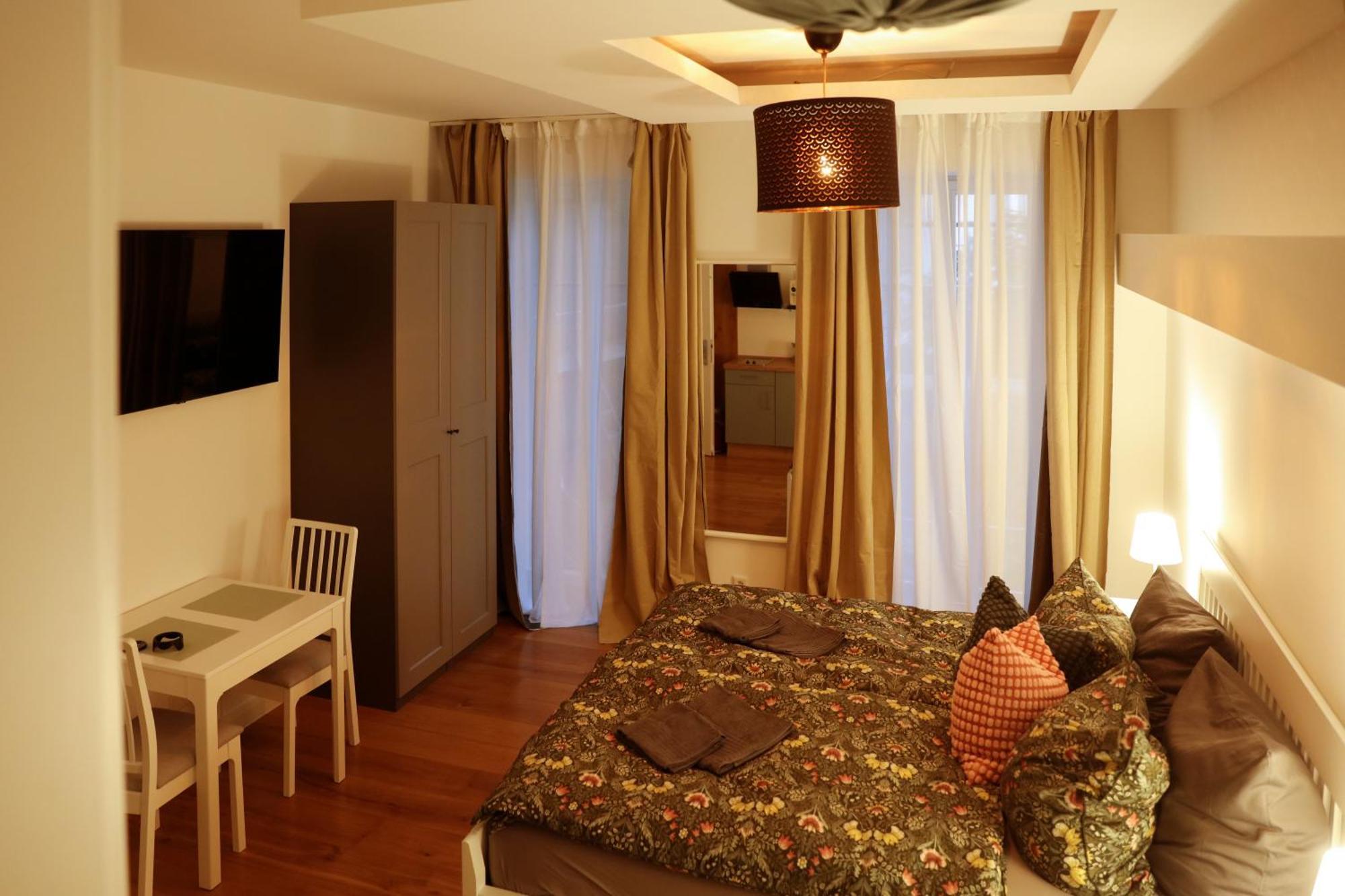 Boutique Hotel Pension Luisengruen Kueche 1Gbs Wlan Netflix Disney Magentatv Chemnitz  Exteriér fotografie